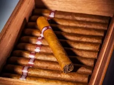 There are numerous advantages to building a walk-in humidor. For one, you can store many more cigars over time.